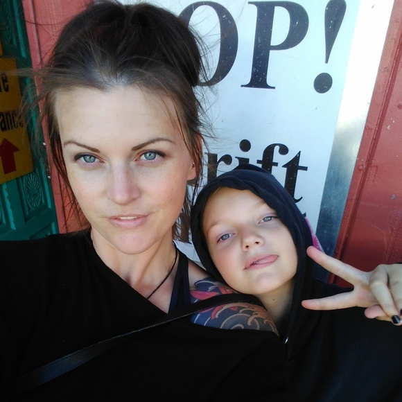 Meet your Posher, Jess - Picture 4 of 5